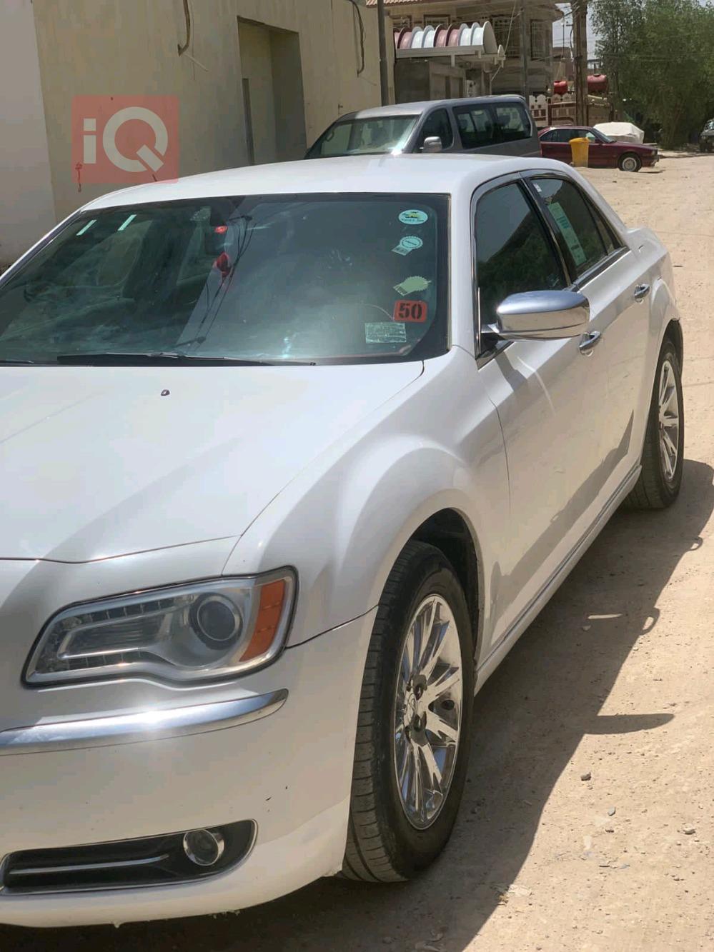 كرايسلر 300